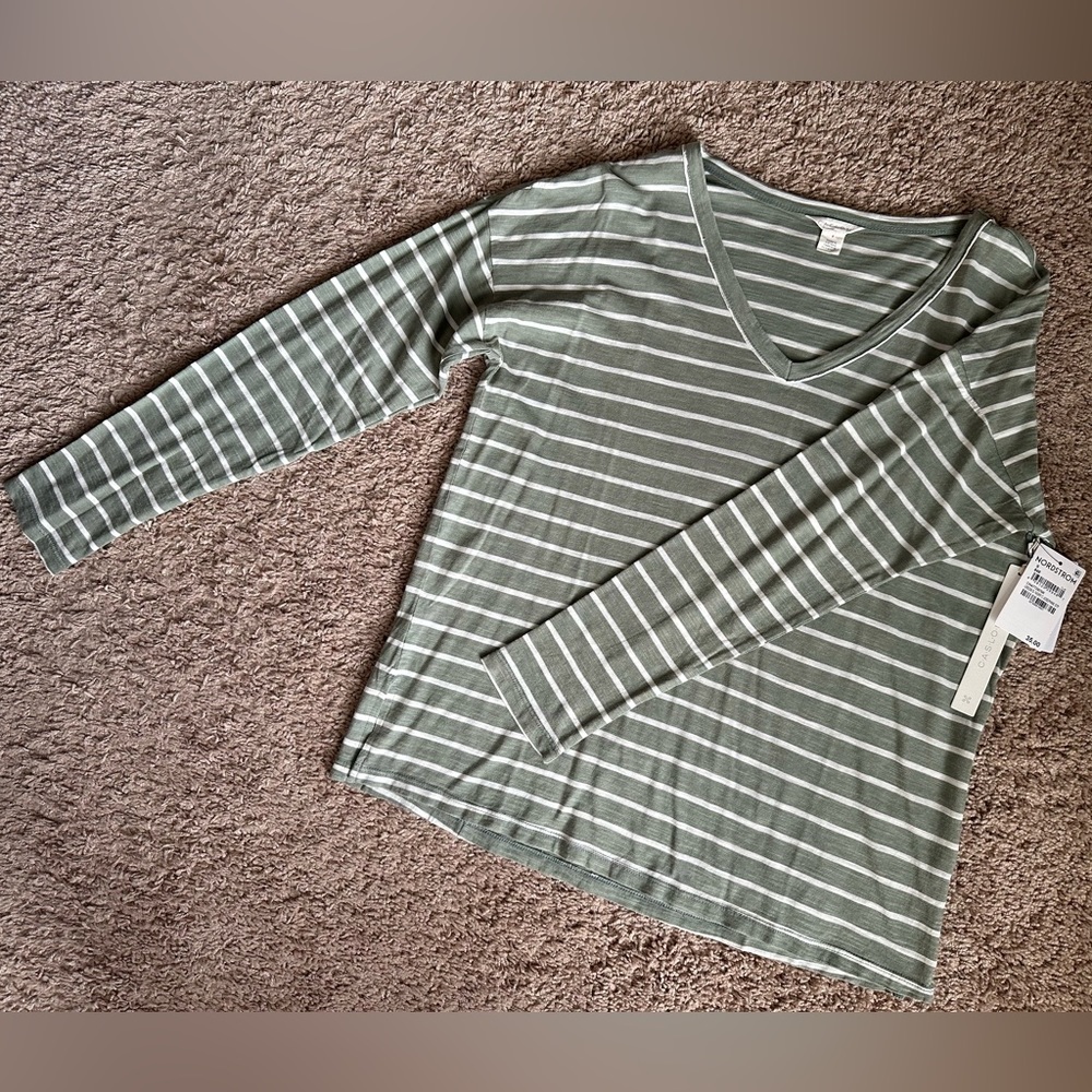 Nordstrom's Caslon top. Casual and comfortable fit. Thin, cotton material.